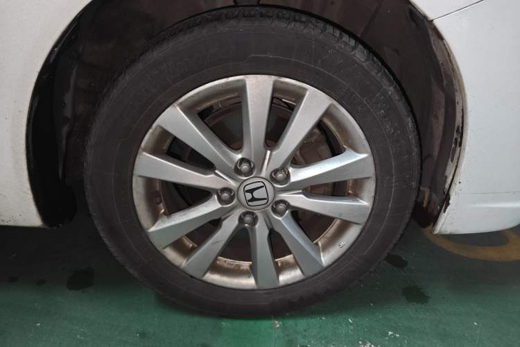 Used Honda Civic 2014 1.8L automatic comfort version Right Front Wheel Hub