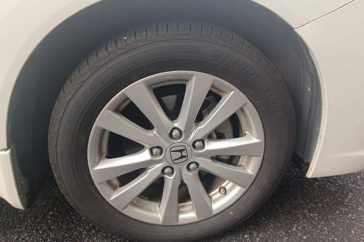 Used Honda Civic 2014 1.8L automatic comfort version Right Front Wheel Hub