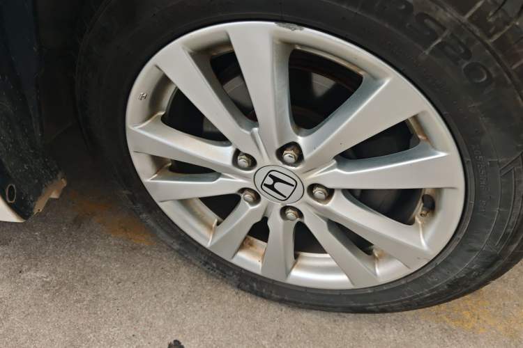 Used Honda Civic 2014 1.8L automatic comfort version Right Front Wheel Hub