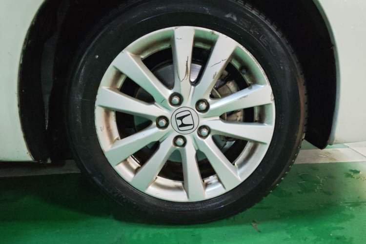 Used Honda Civic 2014 1.8L automatic comfort version Right Front Wheel Hub