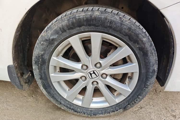 Used Honda Civic 2014 1.8L Automatic Classic Edition Right Front Wheel Hub