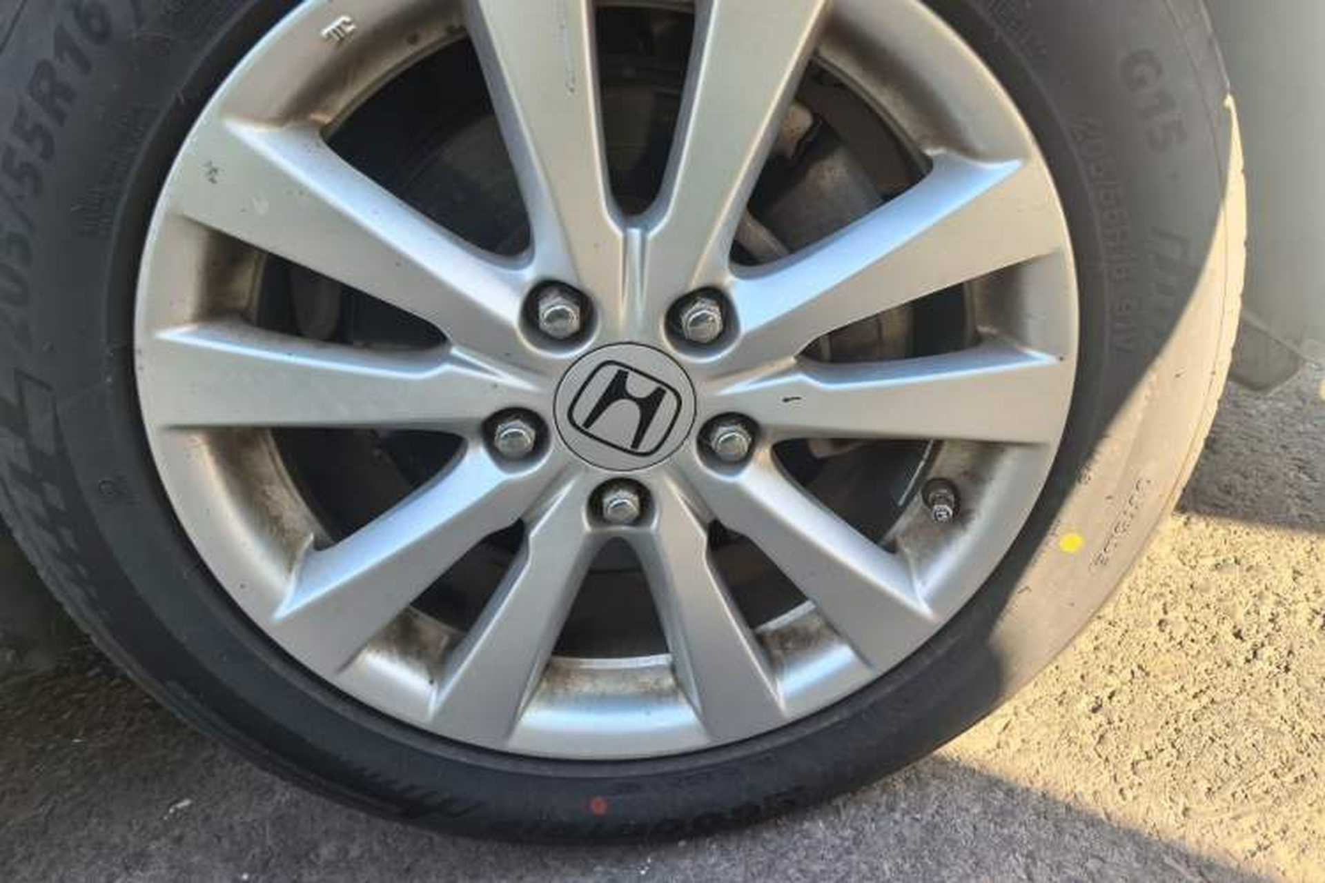 Used Honda Civic 2014 1.8L manual Comfort version Right Front Wheel Hub