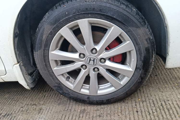 Used Honda Civic 2014 1.8L automatic comfort version Right Front Wheel Hub