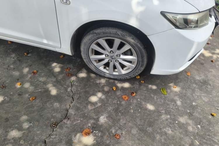 Used Honda Civic 2014 1.8L automatic comfort version Right Front Wheel Hub