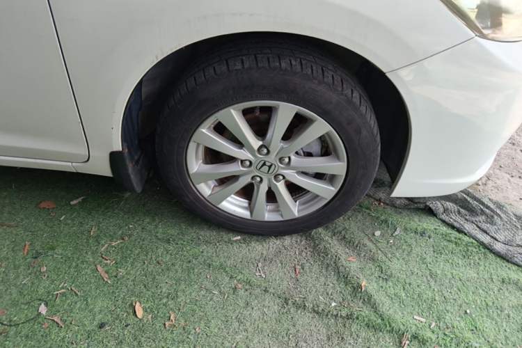 Used Honda Civic 2014 1.8L Automatic Classic Edition Right Front Wheel Hub
