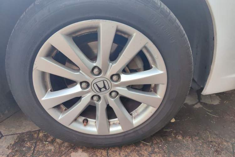 Used Honda Civic 2014 1.8L automatic comfort version Right Front Wheel Hub