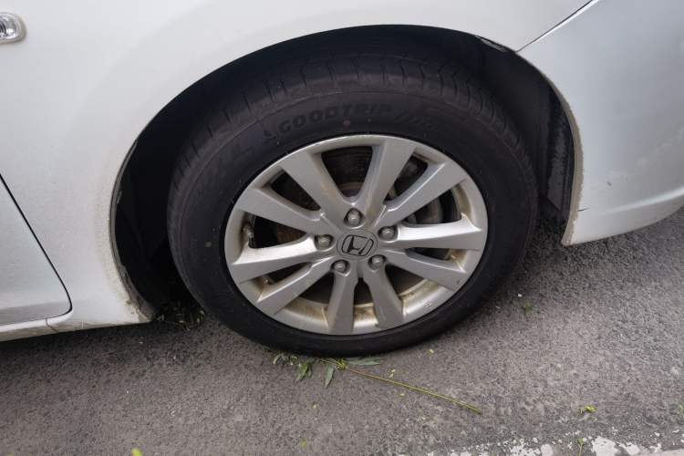 Used Honda Civic 2014 1.8L manual Comfort version Right Front Wheel Hub