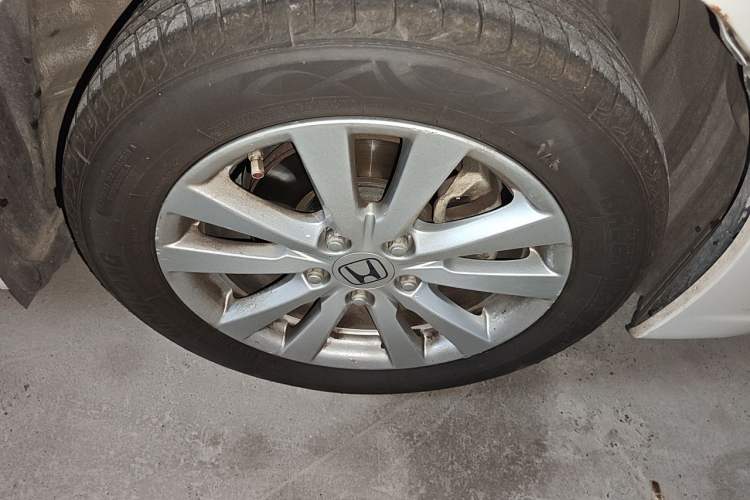Used Honda Civic 2014 1.8L Automatic Classic Edition Right Front Wheel Hub