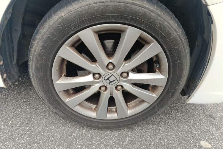 Used Honda Civic 2014 1.8L automatic comfort version Right Front Wheel Hub