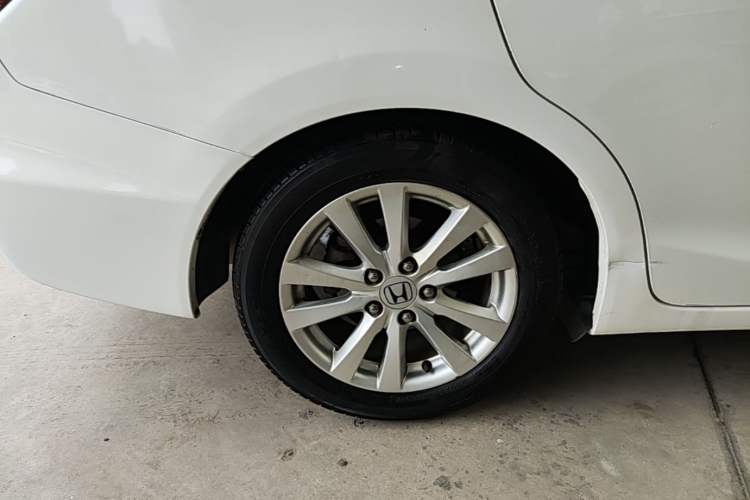 Used Honda Civic 2014 1.8L automatic comfort version Right Rear Wheel Hub