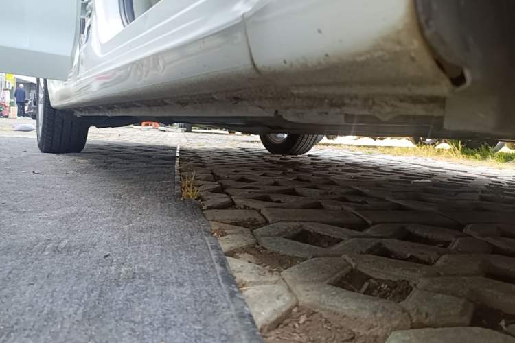 Used Honda Civic 2014 1.8L automatic comfort version Right Side Sill