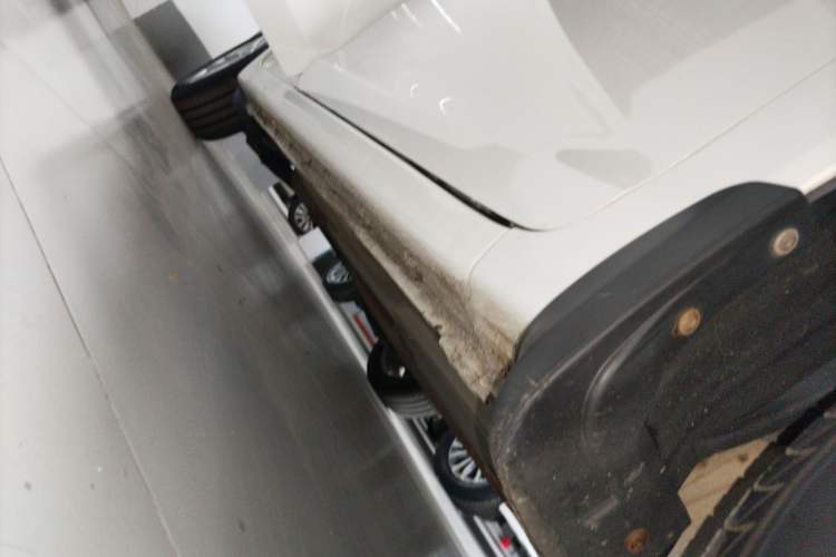 Used Honda Civic 2014 1.8L Automatic Classic Edition Right Side Sill