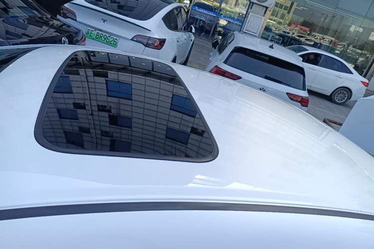 Used Honda Civic 2014 1.8L automatic comfort version Roof