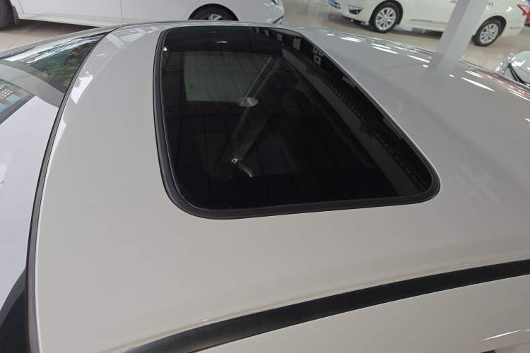Used Honda Civic 2014 1.8L automatic comfort version Roof