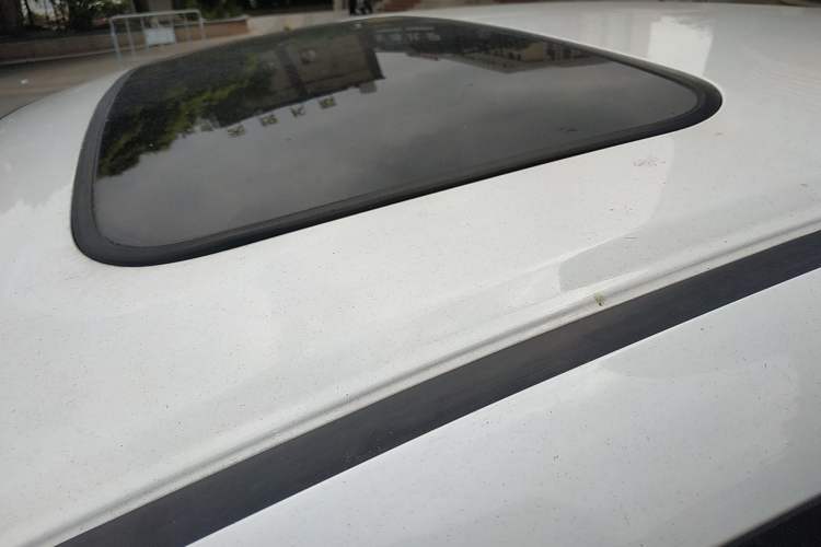Used Honda Civic 2014 1.8L automatic comfort version Roof
