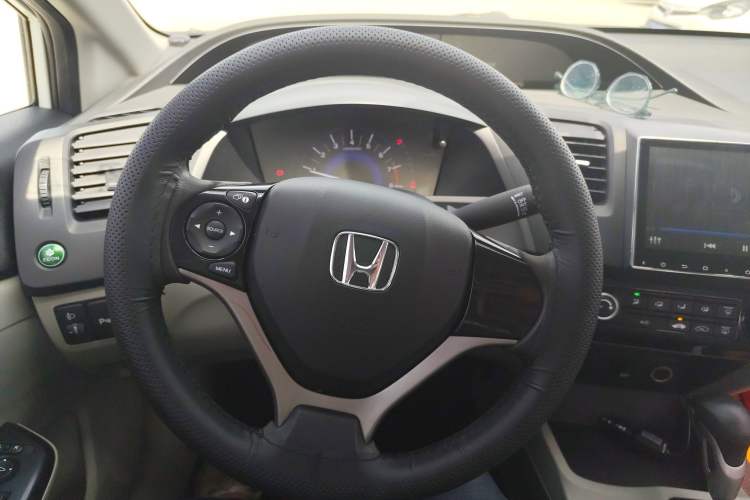 Used Honda Civic 2014 1.8L Automatic Classic Edition Steering Wheel
