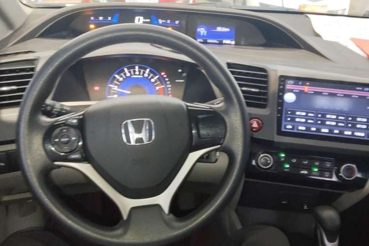 Used Honda Civic 2014 1.8L Automatic Classic Edition Steering Wheel