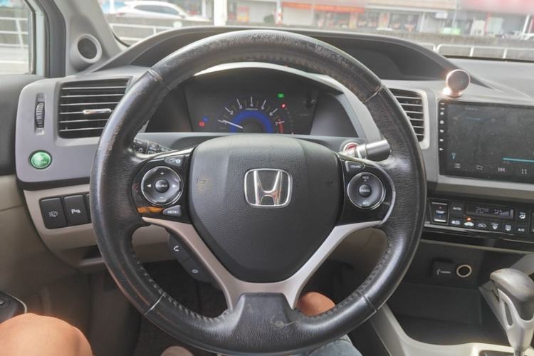 Used Honda Civic 2014 1.8L automatic luxury edition Steering Wheel
