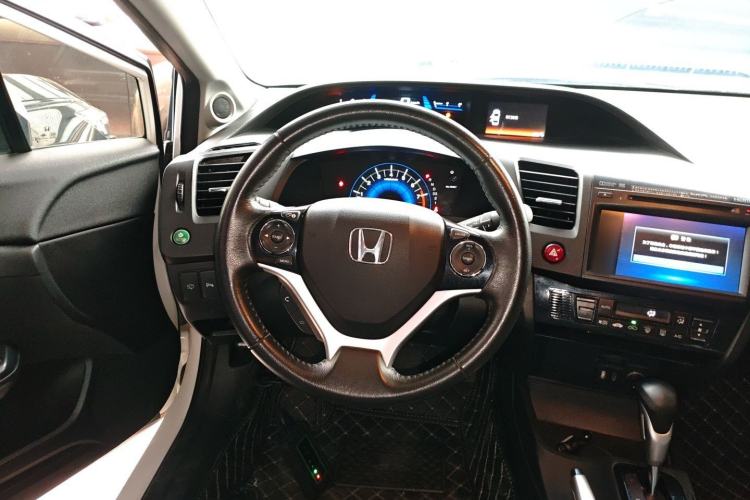 Used Honda Civic 2014 1.8L automatic luxury edition Steering Wheel