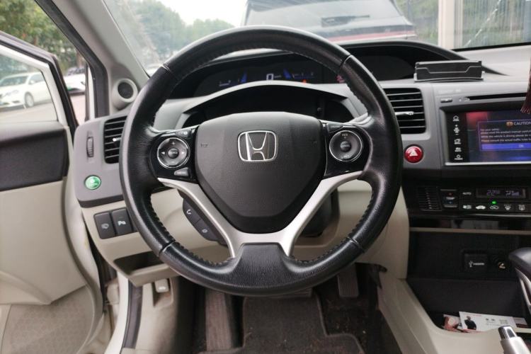 Used Honda Civic 2014 1.8L automatic luxury edition Steering Wheel