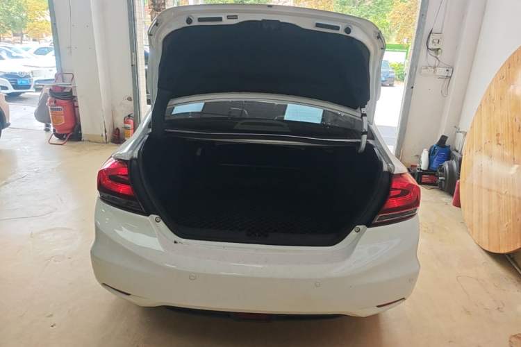 Used Honda Civic 2014 1.8L Automatic Classic Edition Trunk