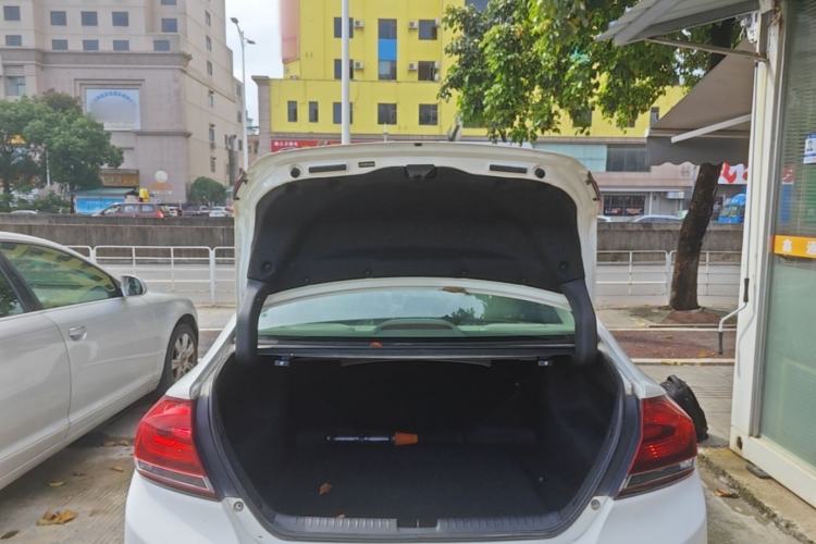 Used Honda Civic 2014 1.8L automatic luxury edition Trunk