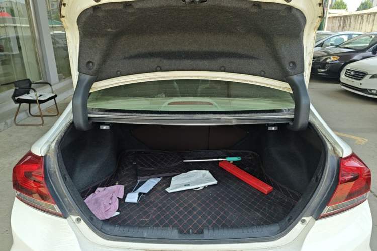 Used Honda Civic 2014 1.8L automatic comfort version Trunk
