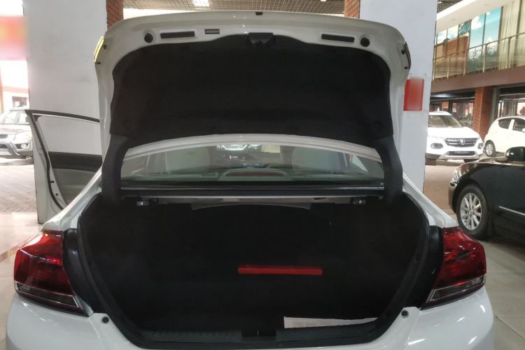 Used Honda Civic 2014 1.8L automatic comfort version Trunk