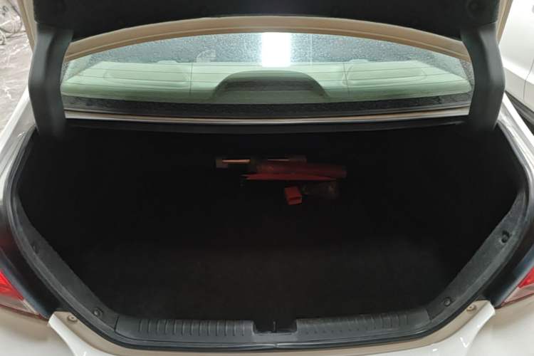 Used Honda Civic 2014 1.8L Automatic Classic Edition Trunk
