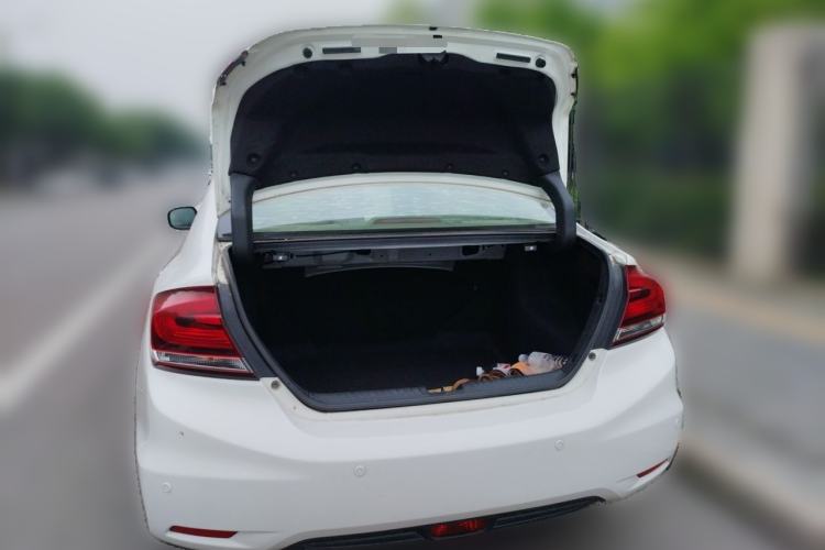 Used Honda Civic 2014 1.8L automatic luxury edition Trunk