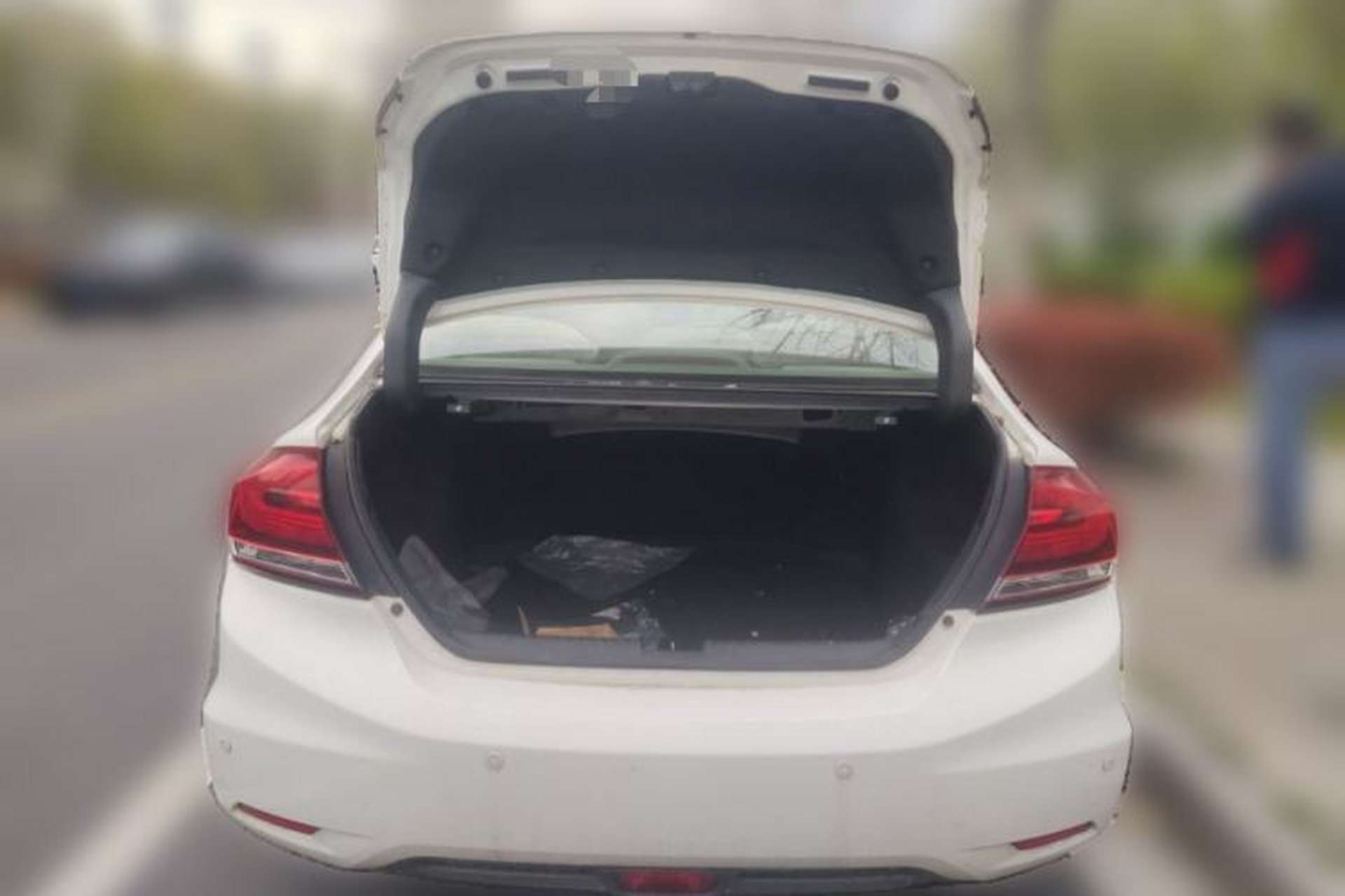 Used Honda Civic 2014 1.8L manual Comfort version Trunk