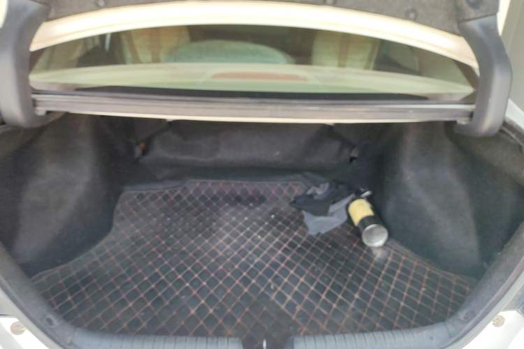Used Honda Civic 2014 1.8L Manual Classic Edition Trunk