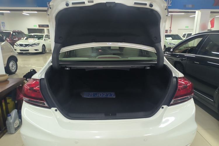 Used Honda Civic 2014 1.8L automatic comfort version Trunk