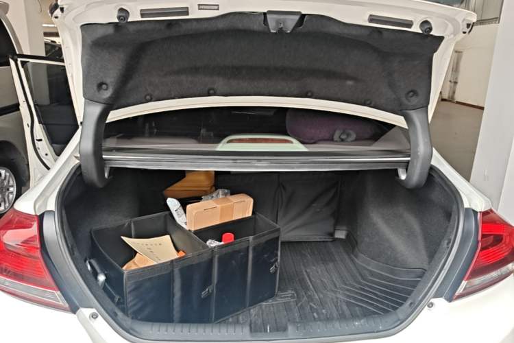 Used Honda Civic 2014 1.8L Automatic Classic Edition Trunk