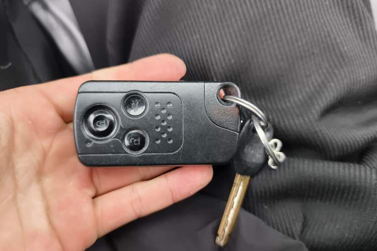 Used Honda Civic 2014 1.8L automatic luxury edition Vehicle Key