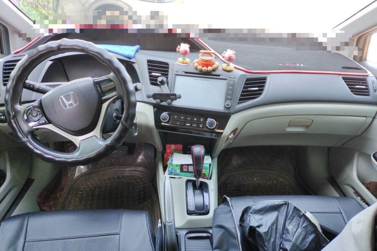 Used Honda Civic 2014 1.8L Automatic Classic Edition Center Console