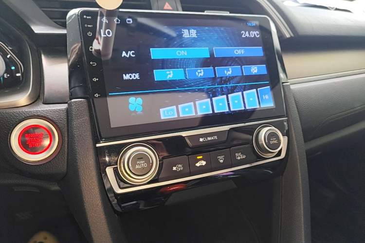 Used Honda Civic 2016 220TURBO CVT Luxury Edition Audio And AC Panel