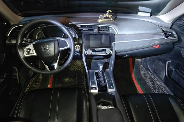 Used Honda Civic 2016 220TURBO CVT Luxury Edition Center Console