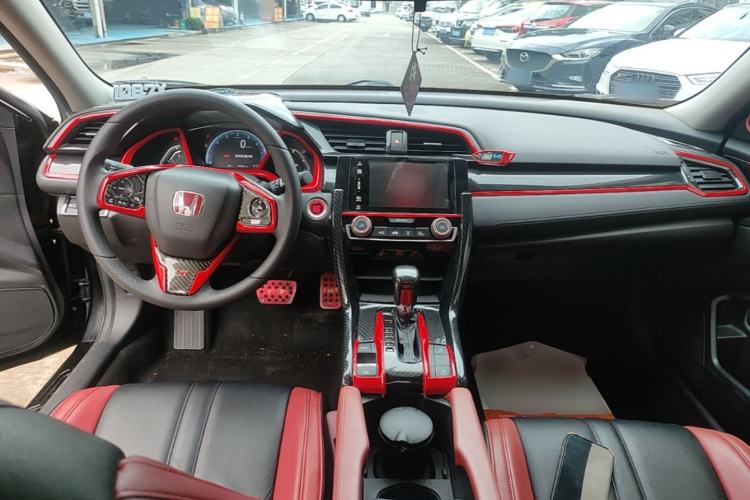 Used Honda Civic 2016 220TURBO CVT Luxury Edition Center Console