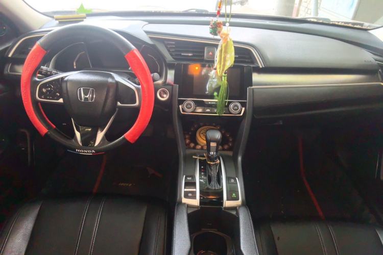 Used Honda Civic 2016 220TURBO CVT Luxury Edition Center Console