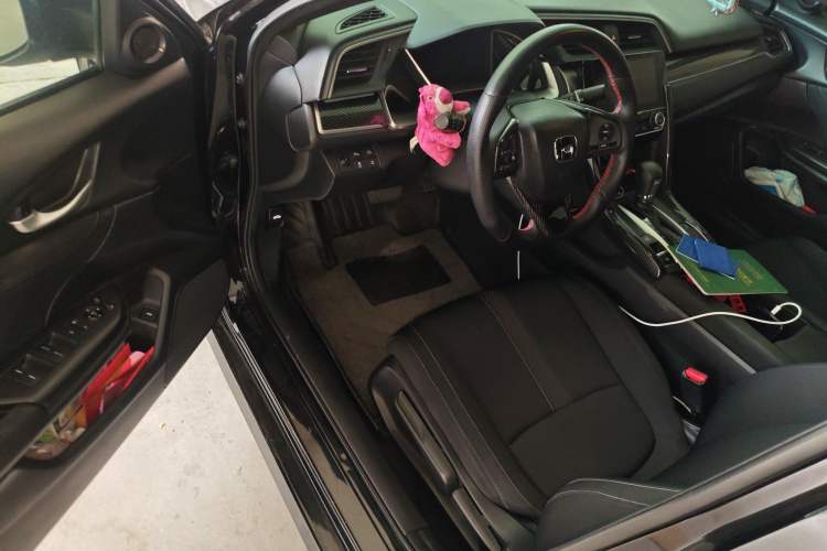 Used Honda Civic 2016 220TURBO CVT Luxury Edition Driver Seat