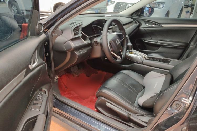 Used Honda Civic 2016 220TURBO CVT Luxury Edition Driver Seat