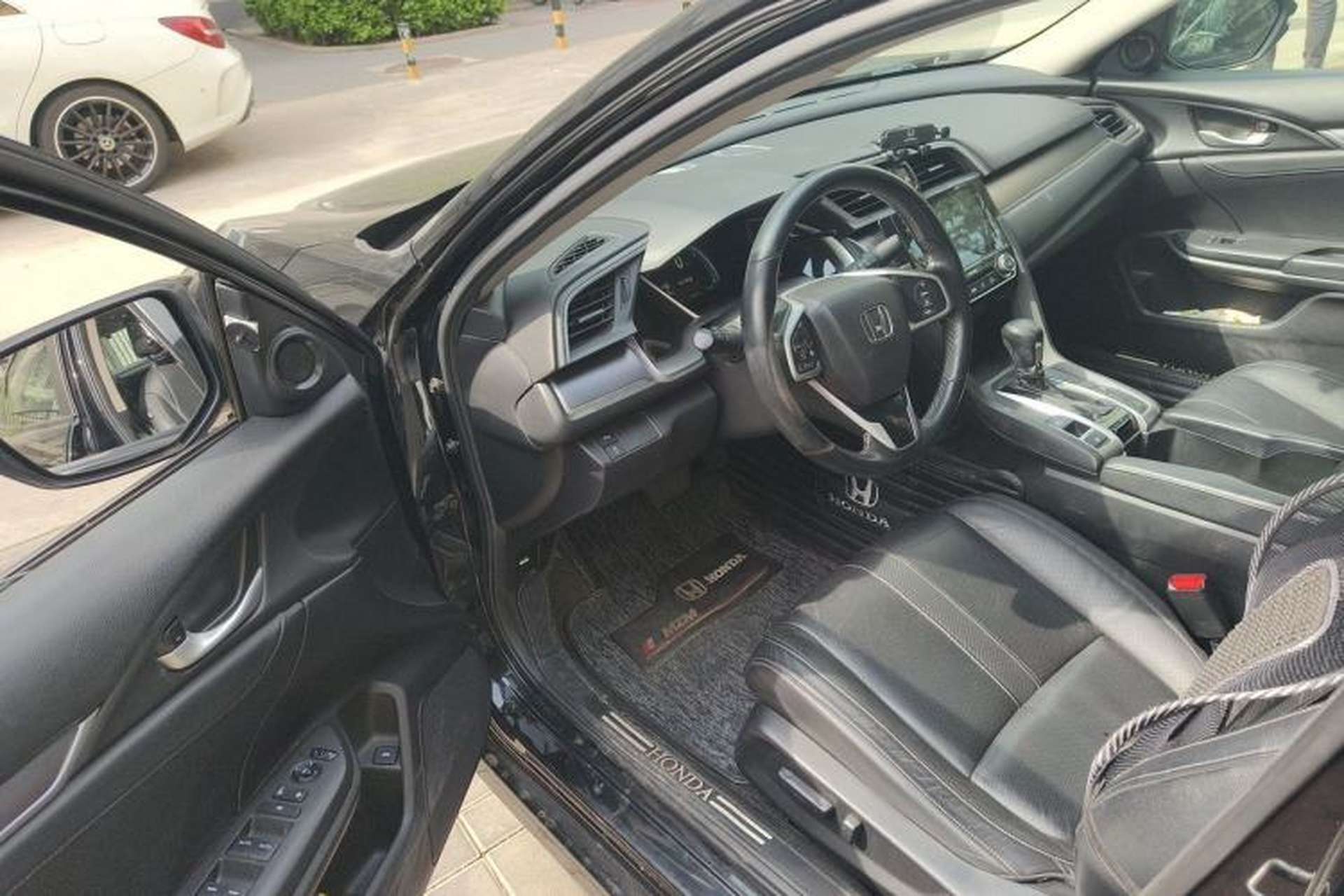 Used Honda Civic 2016 220TURBO CVT Prestige Edition Driver Seat