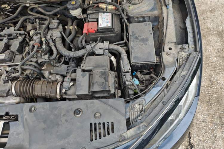 Used Honda Civic 2016 220TURBO CVT Luxury Edition Engine Bay Left