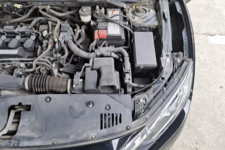 Used Honda Civic 2016 220TURBO CVT Luxury Edition Engine Bay Left