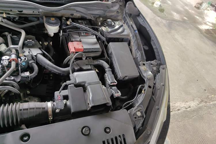 Used Honda Civic 2016 220TURBO CVT Luxury Edition Engine Bay Left