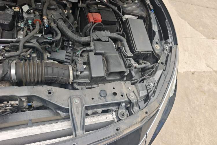 Used Honda Civic 2016 220TURBO CVT Luxury Edition Engine Bay Left