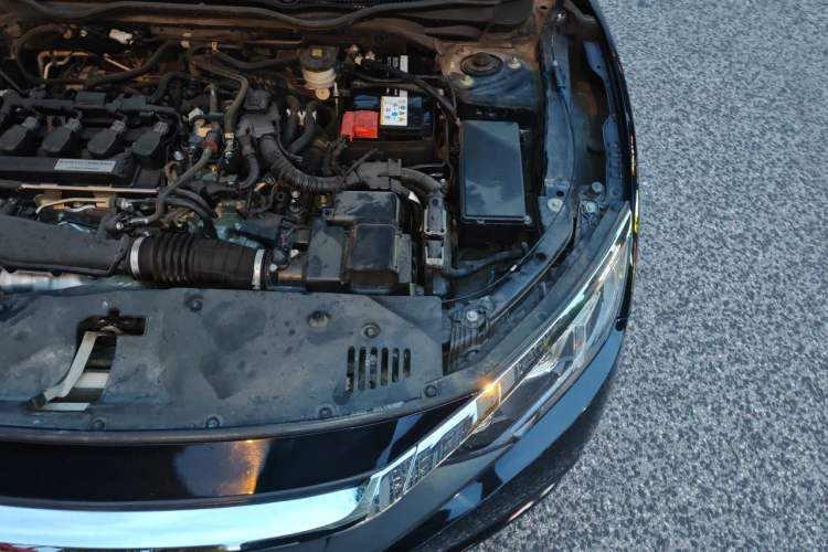 Used Honda Civic 2016 220TURBO CVT Luxury Edition Engine Bay Left