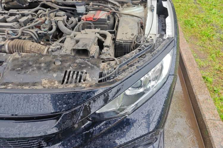 Used Honda Civic 2016 220TURBO CVT Luxury Edition Engine Bay Left
