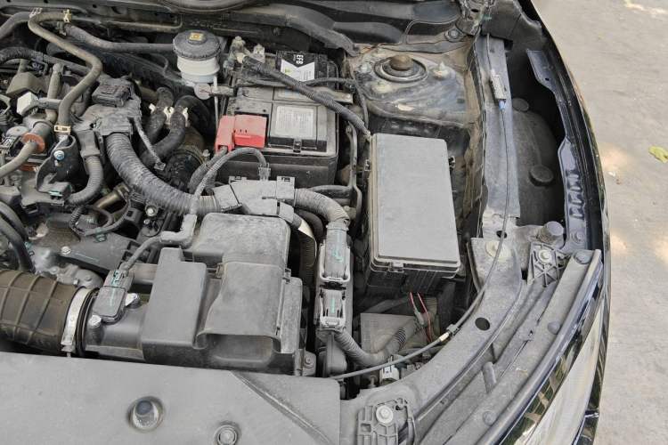 Used Honda Civic 2016 220TURBO CVT Luxury Edition Engine Bay Left